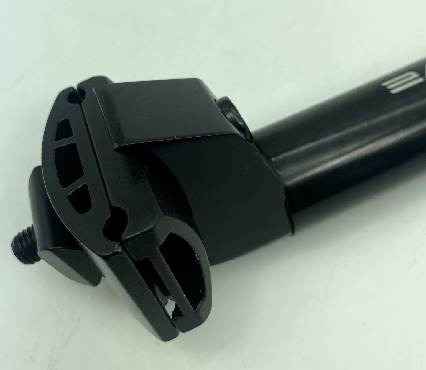 M-Wave SP-C2  Fahrrad Sattelstütze Alu Ø 27,2 - 31,8 schwarz