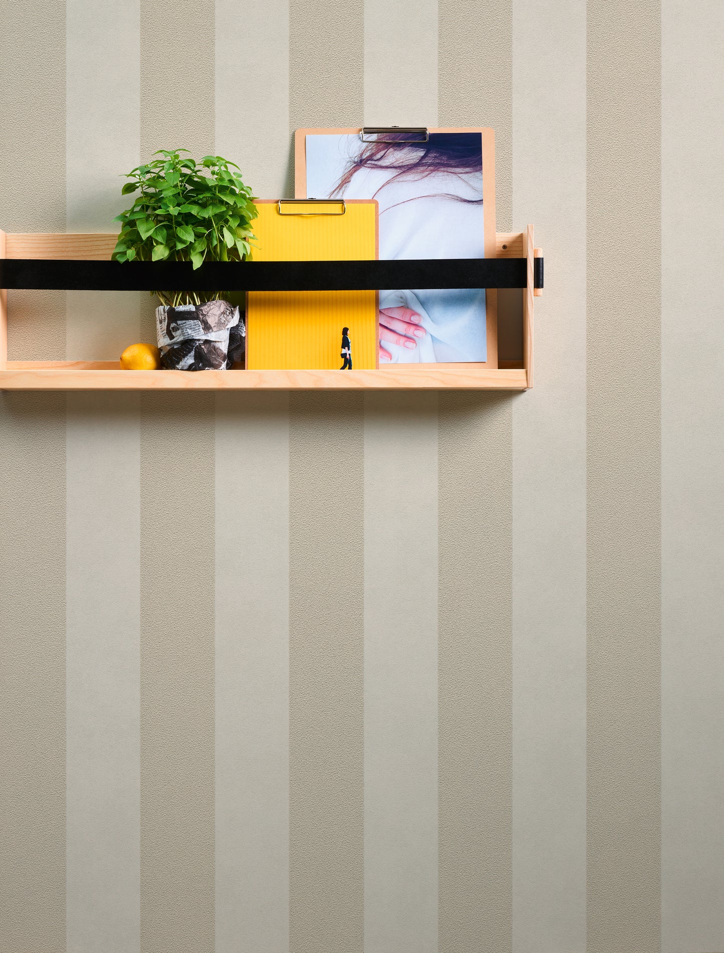 Livingwalls Streifen Vinyl Tapete Trendwall Beige Glitzer Streifentapete