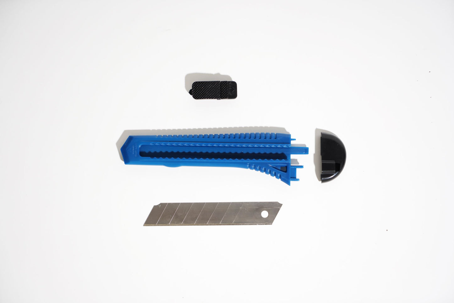 Cuttermesser Abbrechmesser mit 18 mm Klingen Teppich Messer Paketmesser