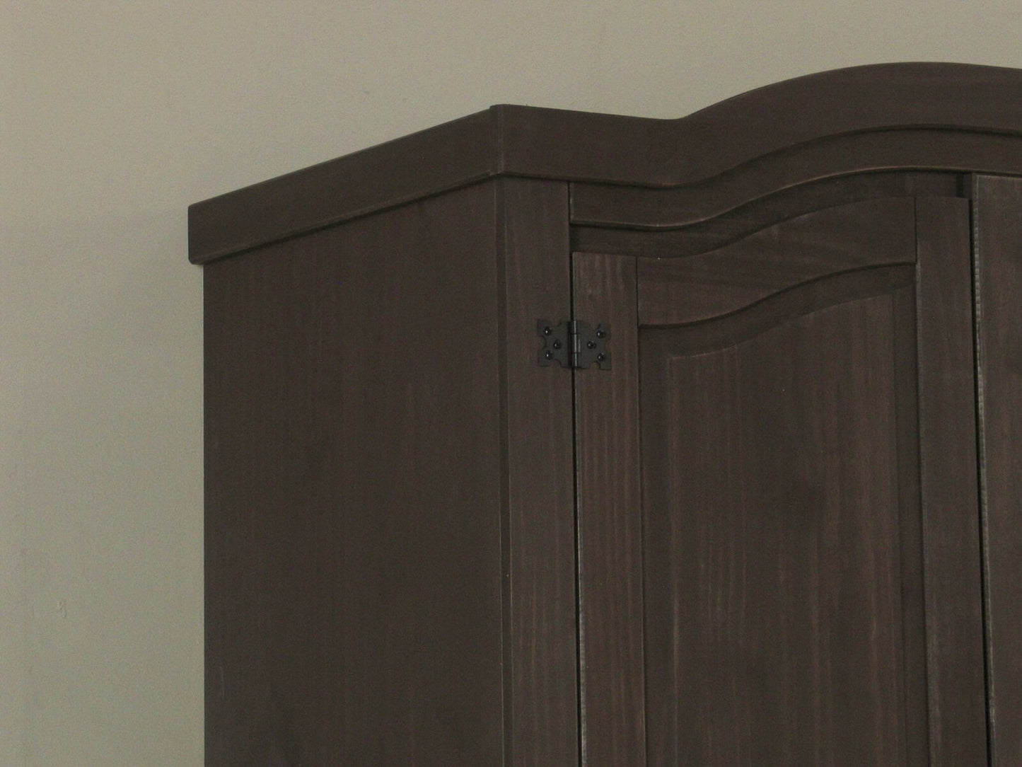 3-türiger Kiefer Kleiderschrank New Mexico kolonial