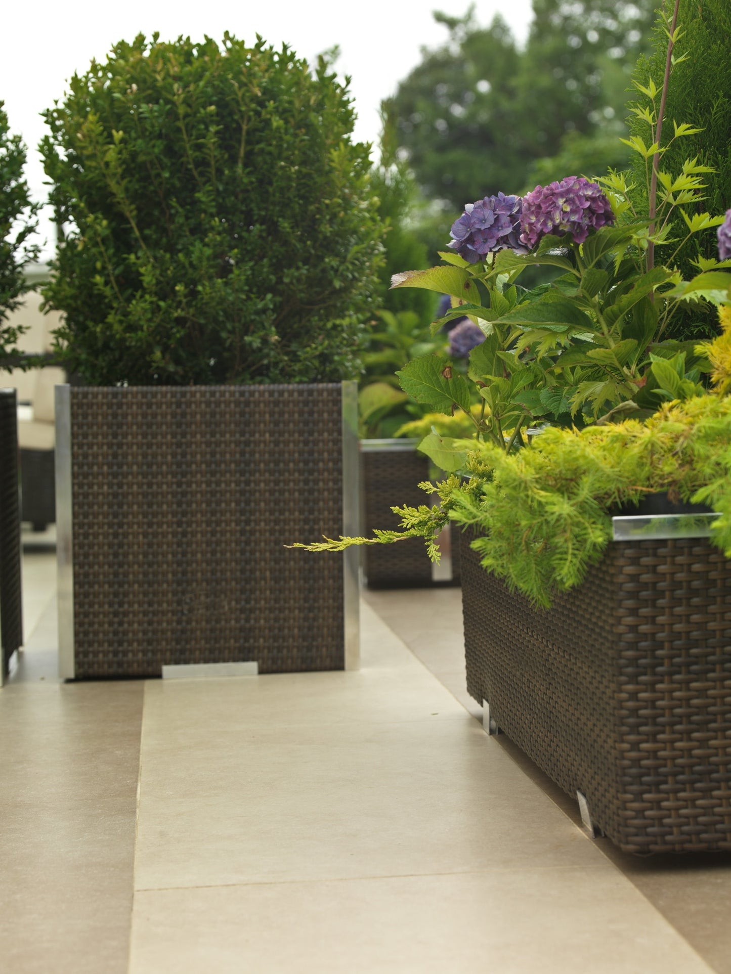 XL Polyrattan Pflanzgefäß Pflanzkübel Blumentopf Blumenkübel Übertopf Hochbeet