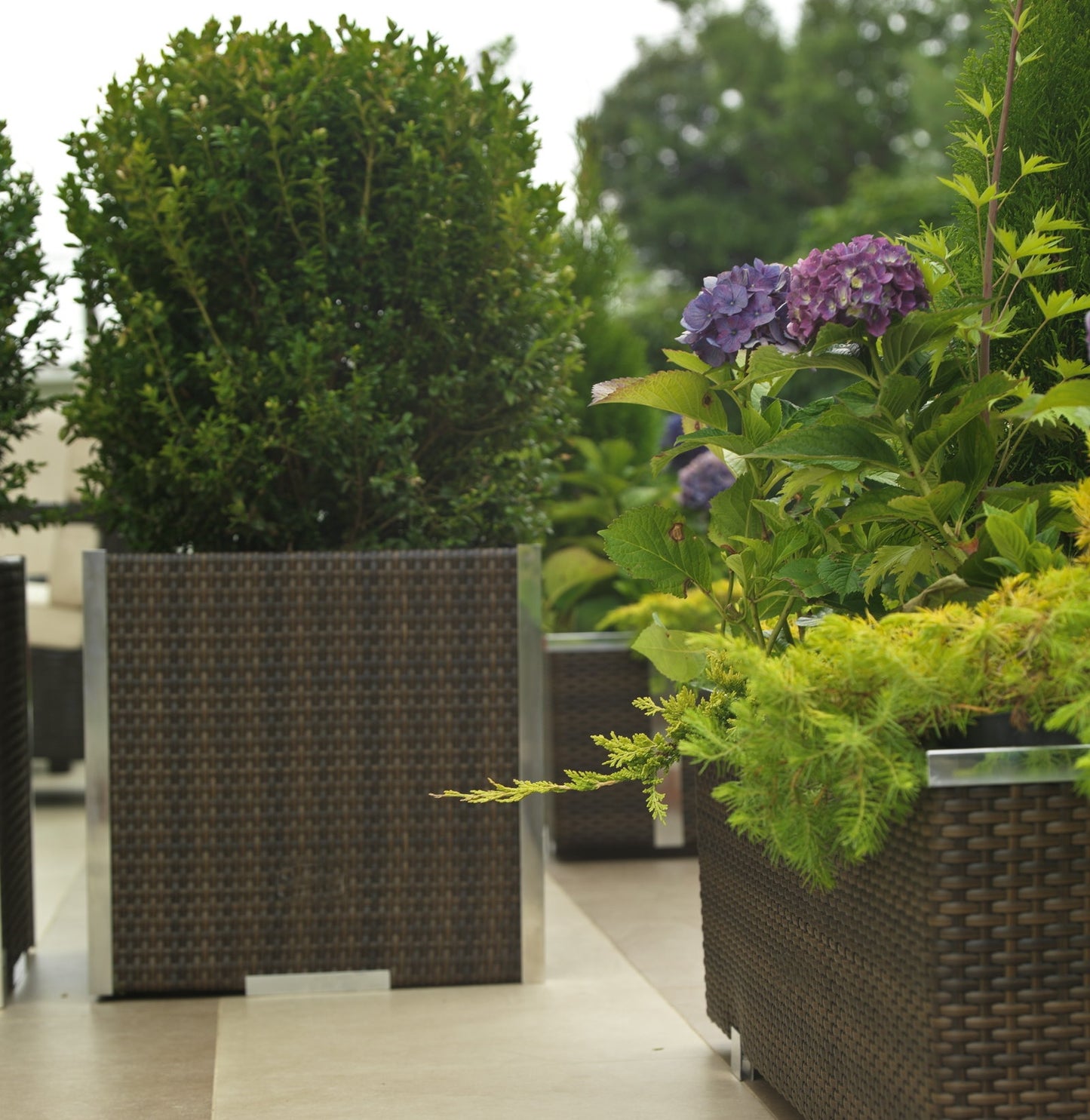 XL Polyrattan Pflanzgefäß Pflanzkübel Blumentopf Blumenkübel Übertopf Hochbeet