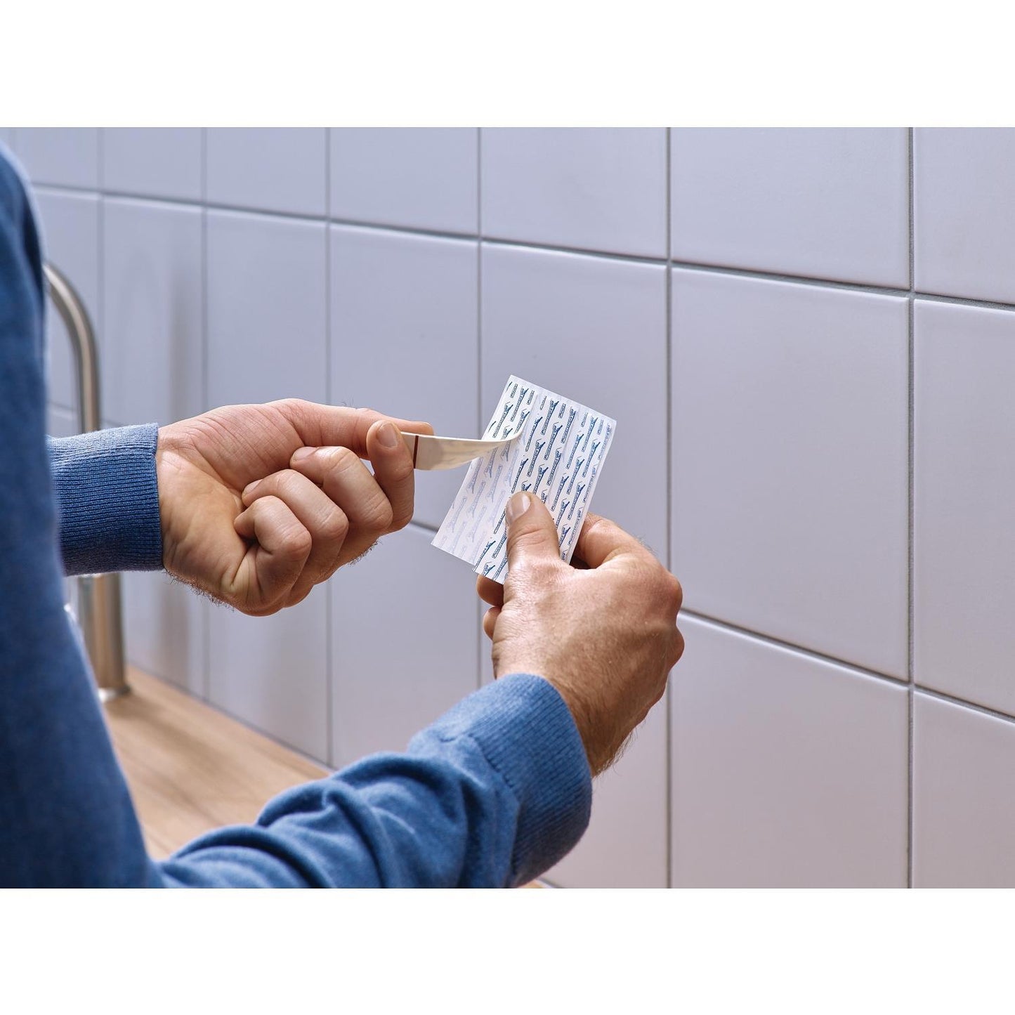 Tesa Klebenagel Powerstrips 2 Stück Fliesen Metall Nagel ohne Bohren bis 3kg